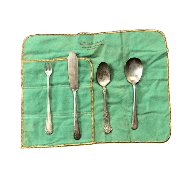 1847 Rogers Bros Frank Herschede Silversmith Vintage XS Triple 36 Pcs Silverware - Picture 9 of 11